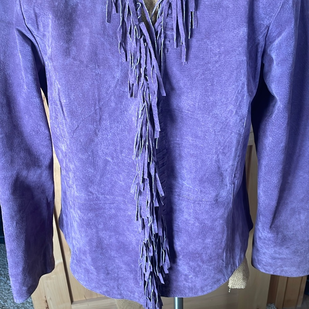 Beautiful purple western suede jacket with fringe trim - Picture 4 of 6